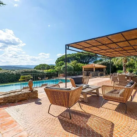 Luxueuse Vue Vignes Avec Piscine Et Terrain De Petanque Villa Gassin