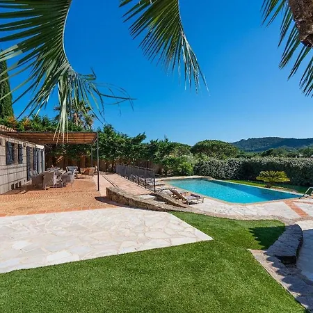 Luxueuse Vue Vignes Avec Piscine Et Terrain De Petanque Gassin